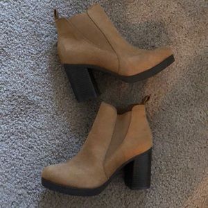 American Eagle Boots